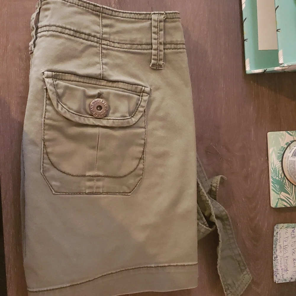 Faded glory army green cotton shorts w tie belt - Picture 2 of 4